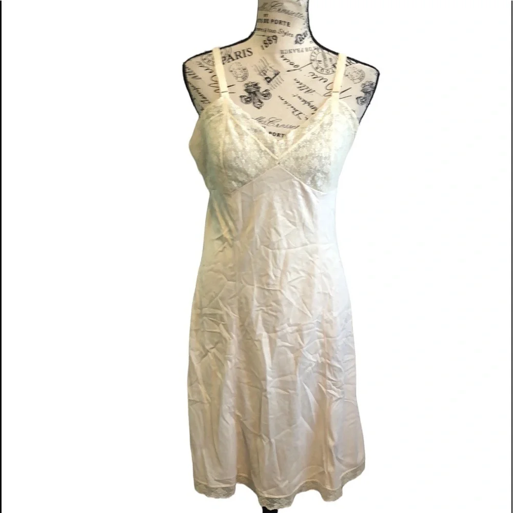 Vintage Gilead Slip Nightgown Lace Trim Cream Size 36 Lingerie